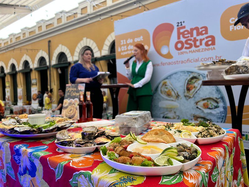 FenaOstra tem Péricles e dupla Fernando e Sorocaba como atrações principais