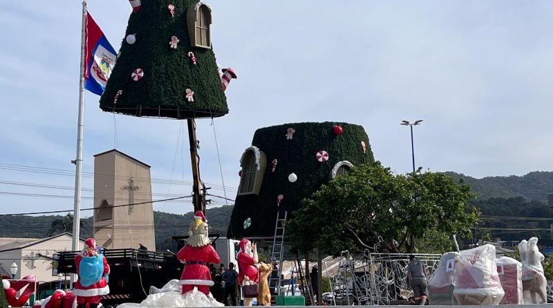 Porto Belo dá início à montagem das decorações para o Natal