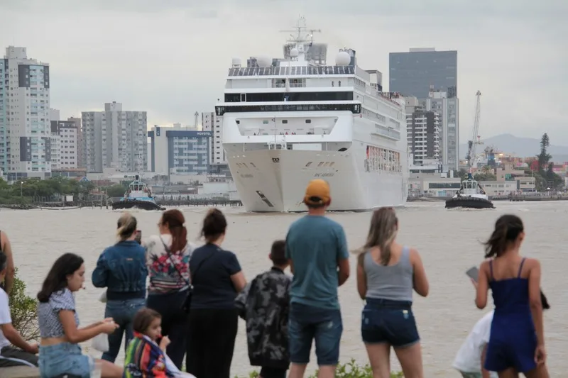 Novo recorde de passageiros, temporada de cruzeiros de Itajaí já começou