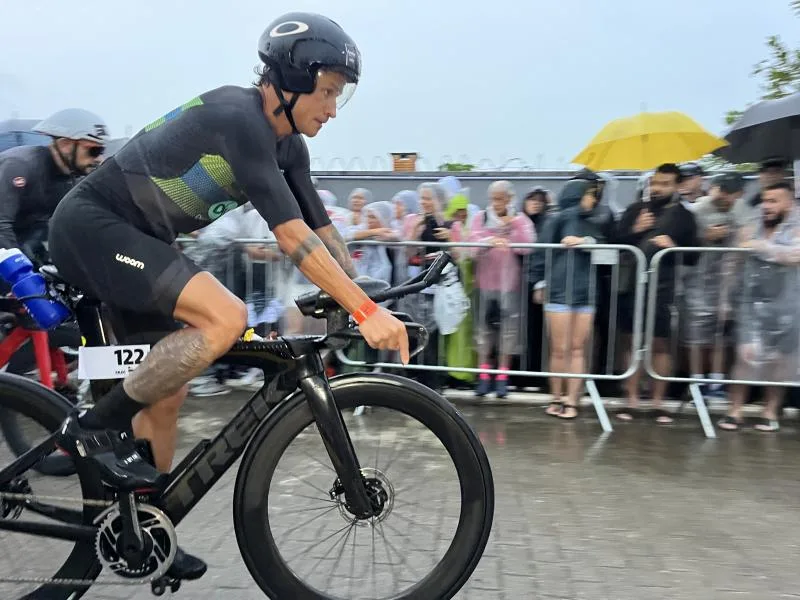 Com 1,9 mil atletas, Iroman Brasil 70.3 completa etapa de Florianópolis