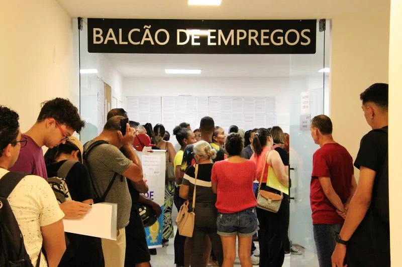 Balcão de Empregos de Itajaí oferece mais de 30 vagas em rede de supermercados