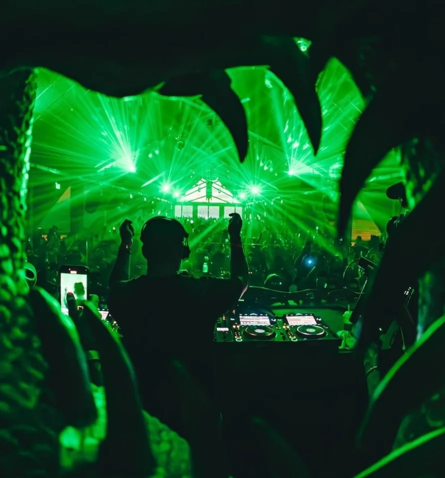 Warung Beach Club anuncia programação completa de maio à julho