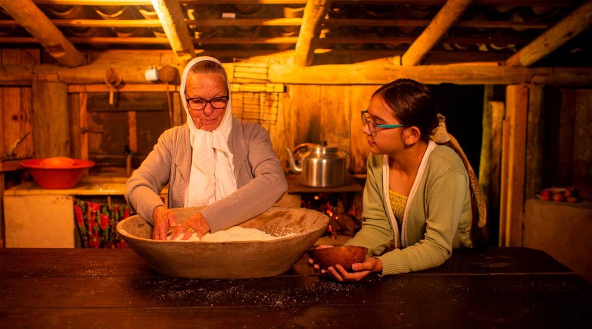 Sessão gratuita de cinema em Bombinhas exibe três filmes neste domingo