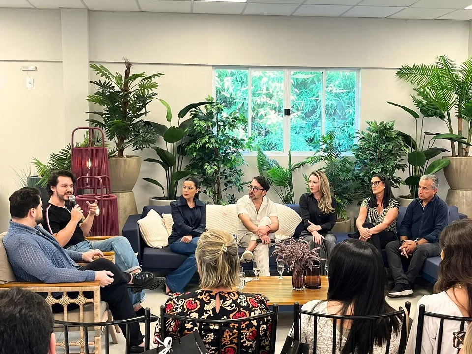 Bate papo reúne profissionais CASACOR SC, em Itajaí Bate papo reúne profissionais CASACOR SC, em Itajaí